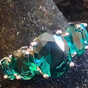 Sterling Silver Women's Ring With Five Oval Faux Emeralds Size 11